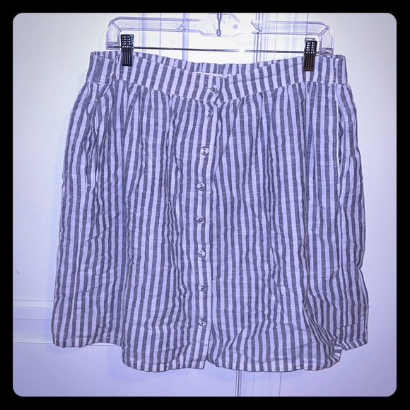 H&M Seersucker Button Down Circle Skirt - Picture 1 of 4